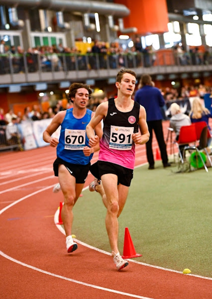Kalev Hõlpus Eesti meister 3000 m jooksus
